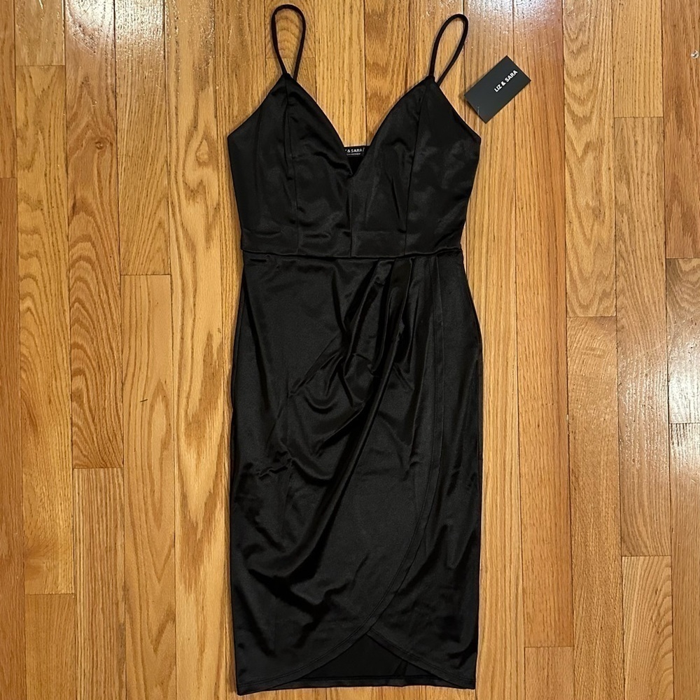Liz & Sara little black dress satin look deep V thin strap tulip hem Large NEW
